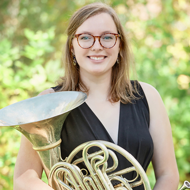 Elizabeth Schmidt, horn